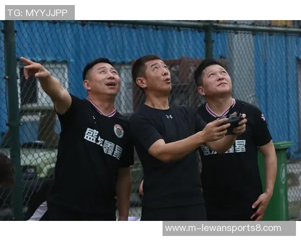 足球图片的魅力展现了运动激情与团队合作的完美结合与精彩瞬间